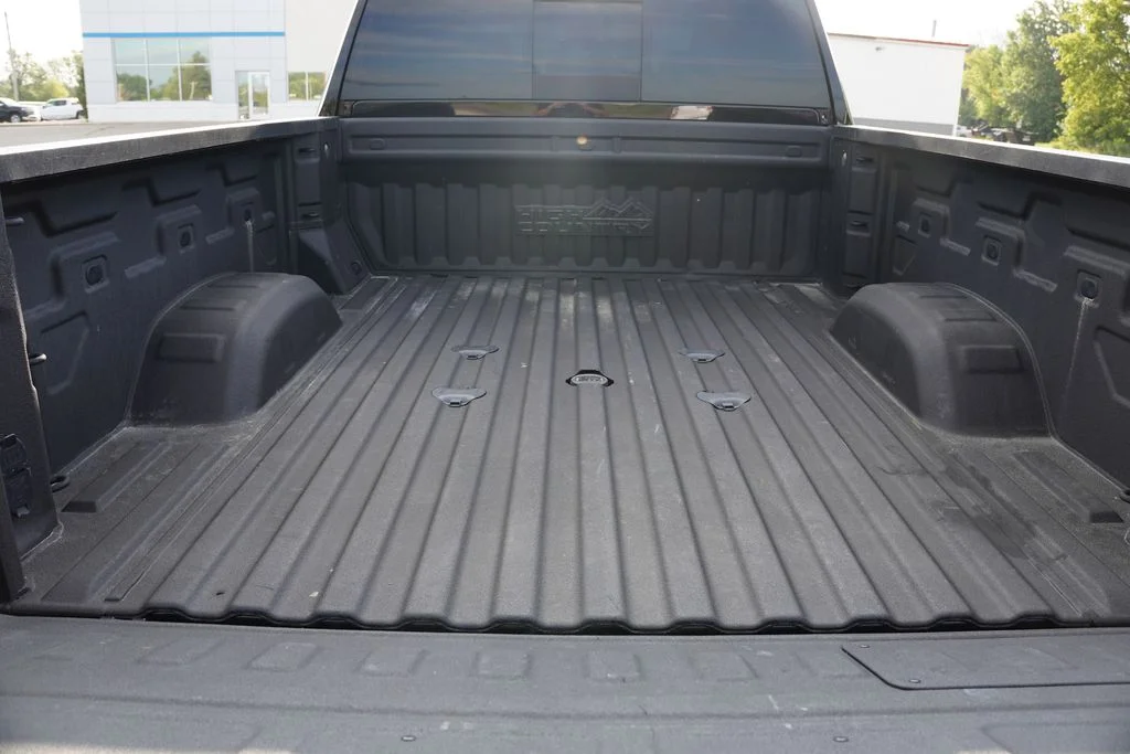 Used 2024 Black Chevrolet High Country image 24