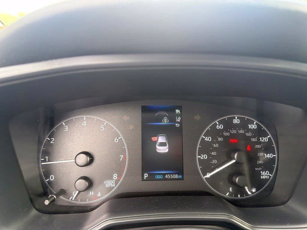 Used 2023 Silver Toyota LE image 3