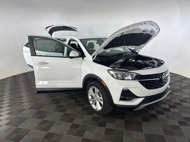 Used 2022 White Buick Preferred image 12