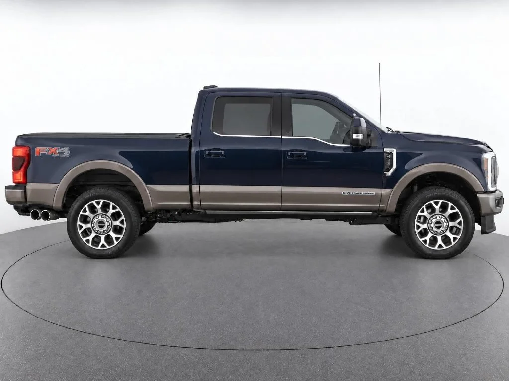 Used 2022  Ford King Ranch image 8