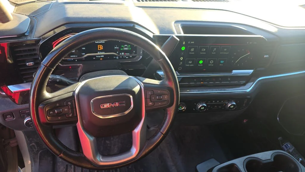 Used 2022 Beige GMC Elevation image 17