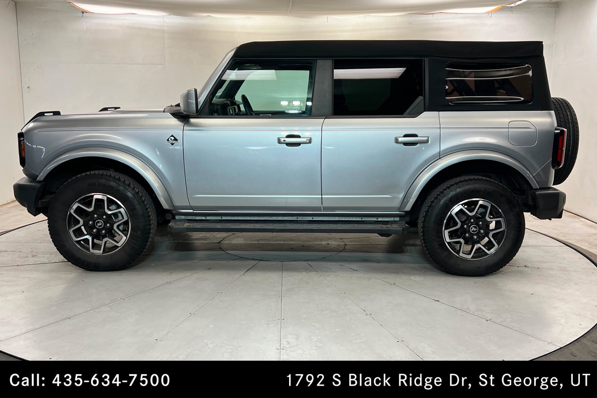 Used 2023 ICONIC SILVER METALLIC Ford  image 2