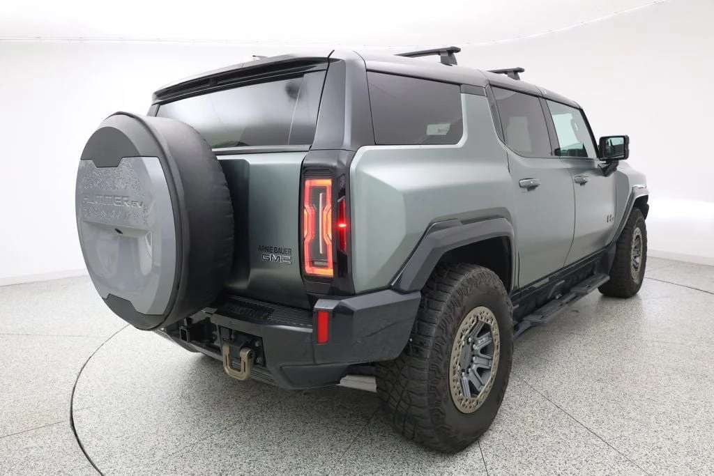 Used 2024 Moonshot Green Matte GMC e4WD 4dr 3x Edition 1 w/ Extreme Off-Road & Bronze Beadlock Pkgs image 4