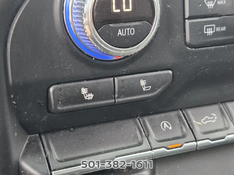 Used 2019 Cardinal Red GMC SLE image 24