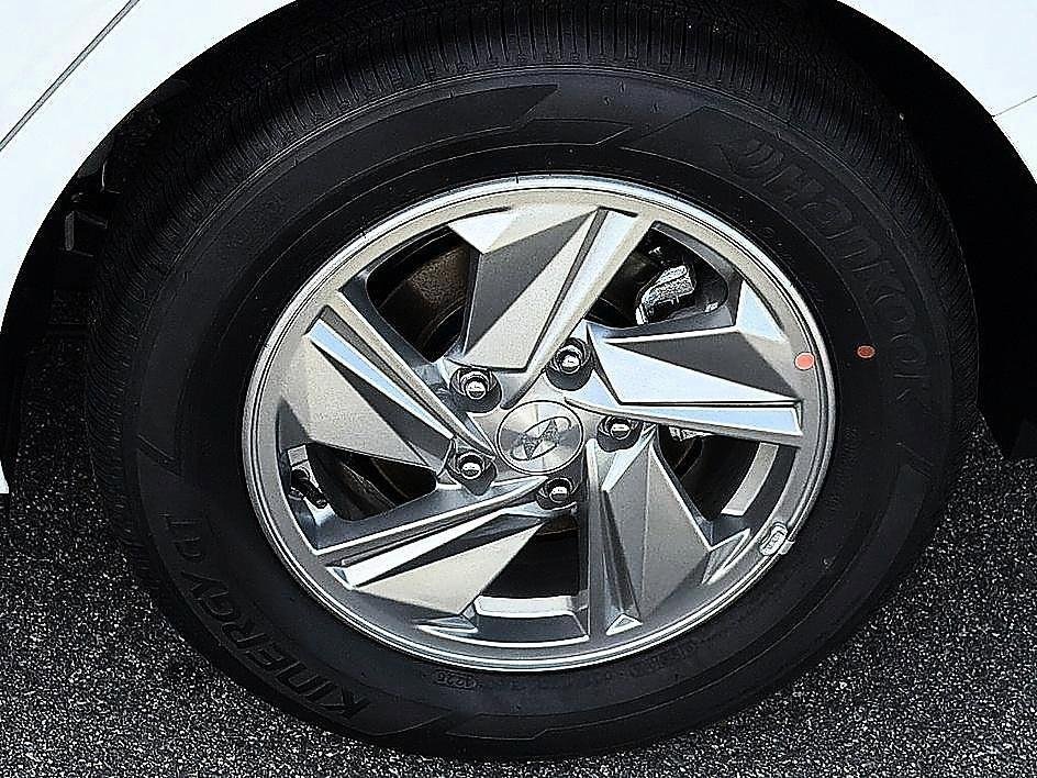 New 2026 Serenity White Hyundai SE image 19