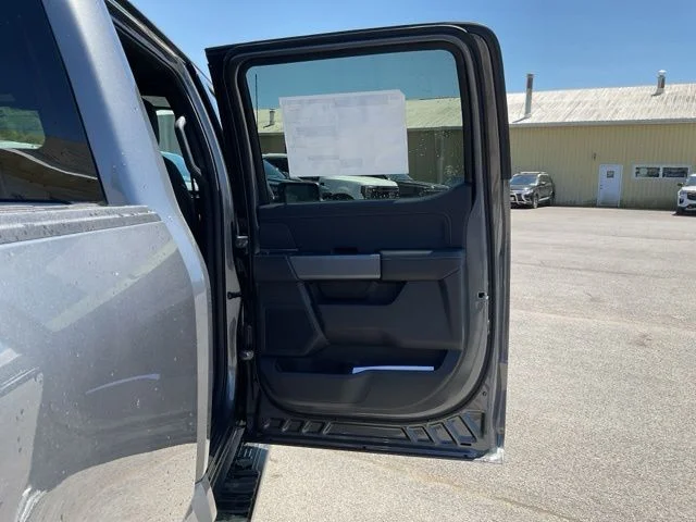 New 2026 Carbonized Gray Metallic Ford XLT image 40