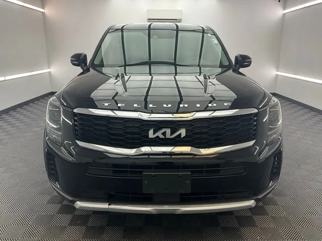 Used 2022 Black Kia LX image 2