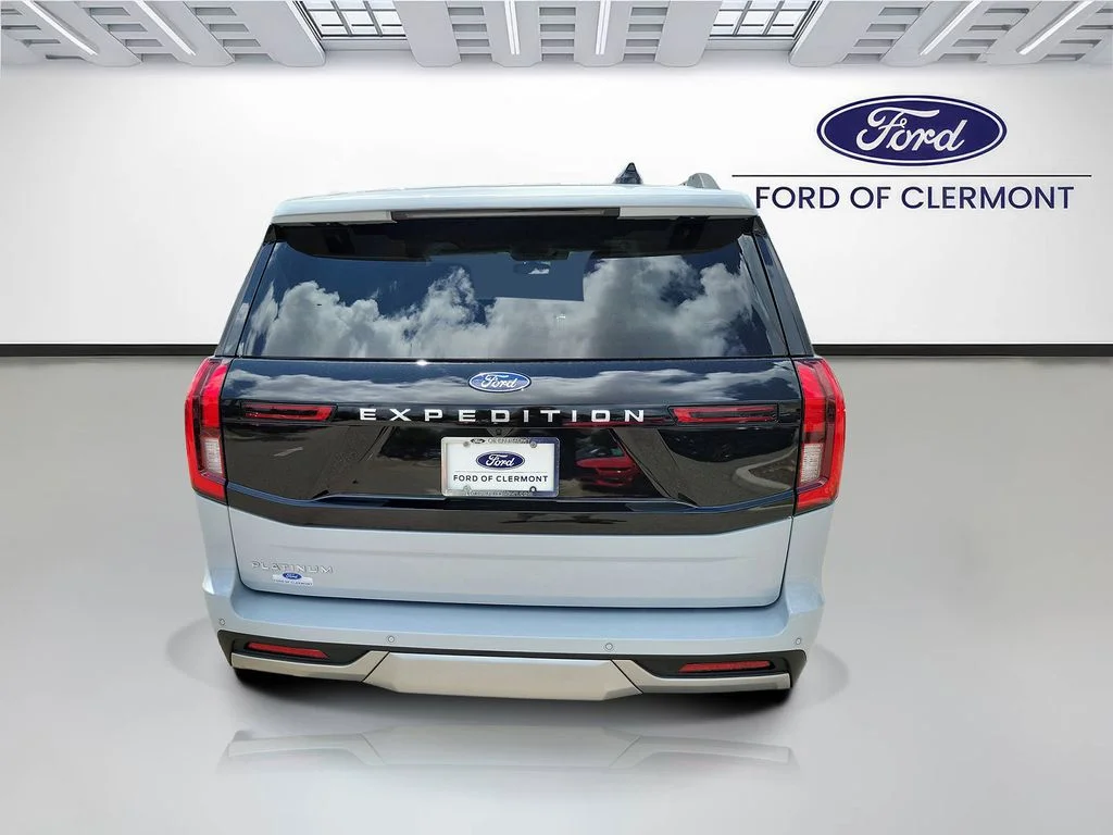 New 2026 Space Silver Metallic Ford Platinum® image 4