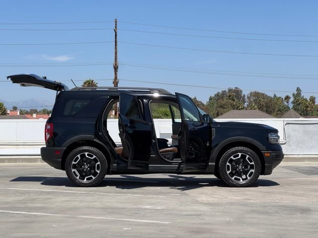 Used 2022 Shadow Black Ford Outer Banks image 29