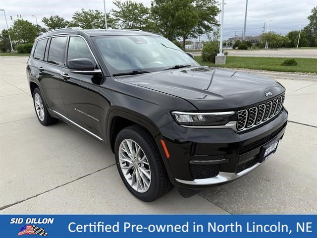 Used 2023 Diamond Black Crystal Pearlcoat Jeep Summit image 6