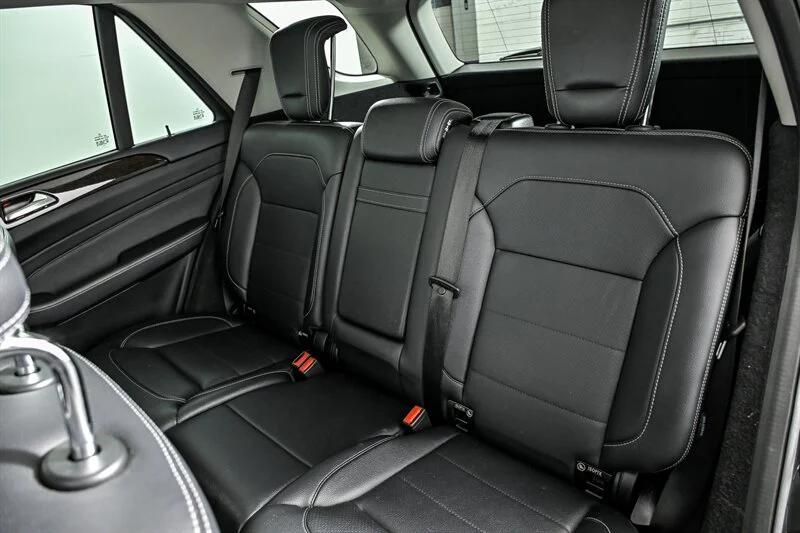 Used 2014 Black Mercedes-Benz ML 350 4MATIC® image 19