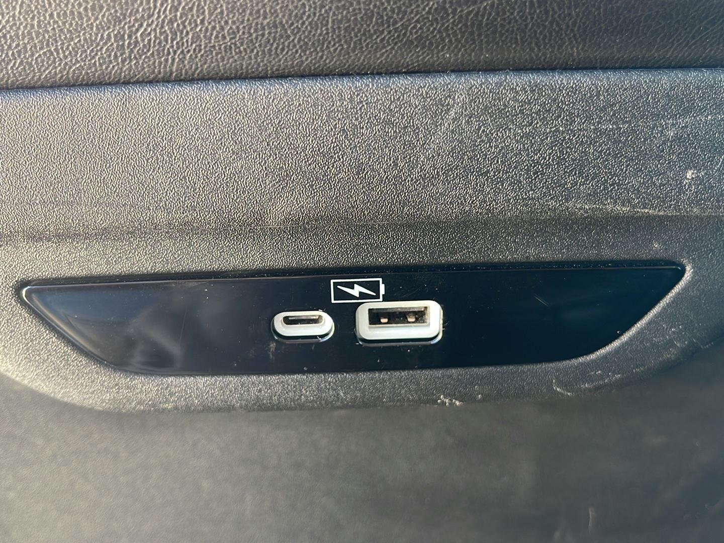 2023 Chrysler Pacifica Touring L - Photo 25