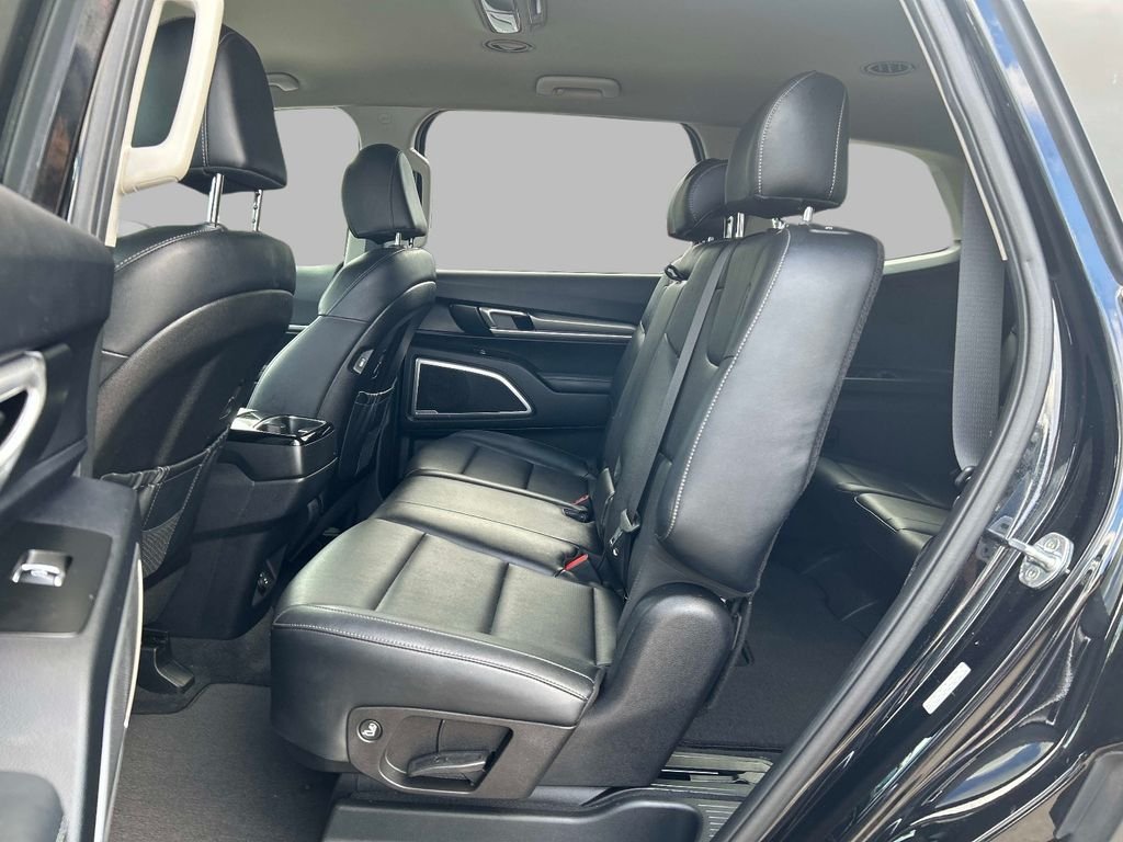 Used 2022 Black Kia LX image 15
