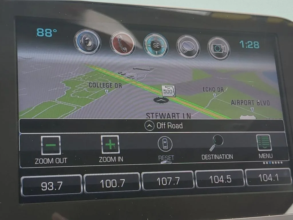 Used 2018 Black Chevrolet Premier image 17