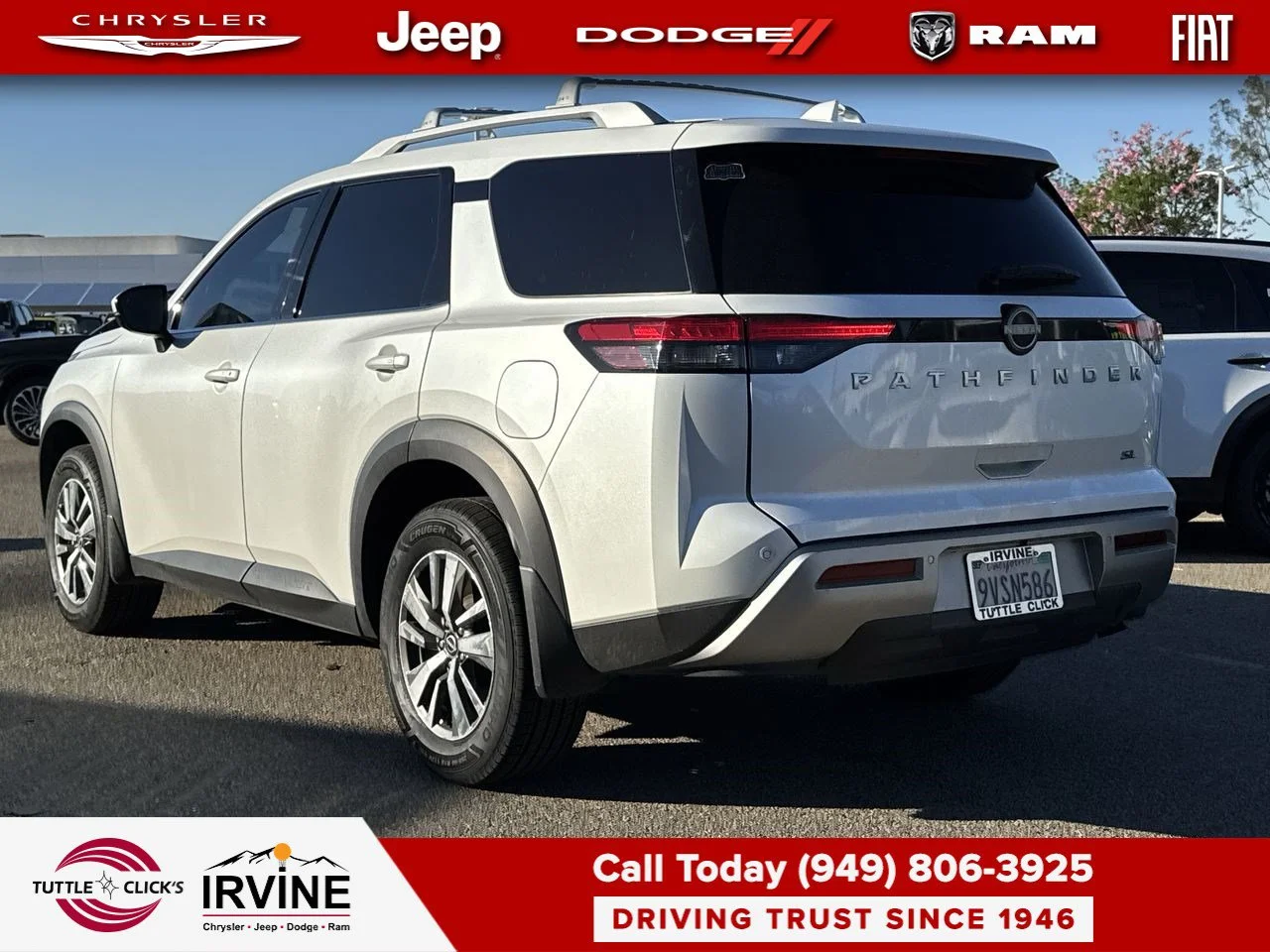 Used 2025 Everest White Pearl Tricoat Nissan SL image 9