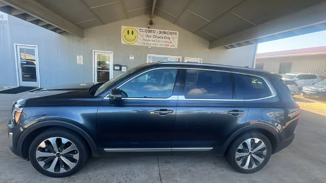 Used 2020 Gray Kia S image 2
