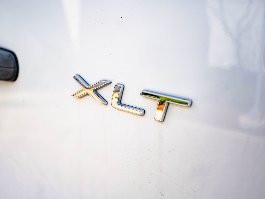 Used 2024 Oxford White Ford XLT image 16