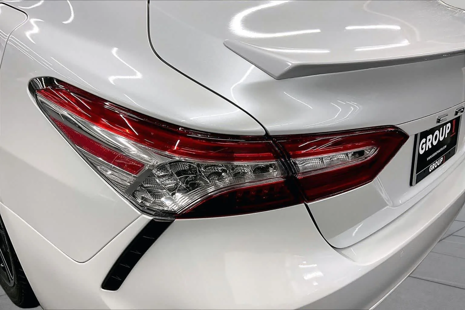 Used 2020 Wind Chill Pearl Toyota XSE image 28