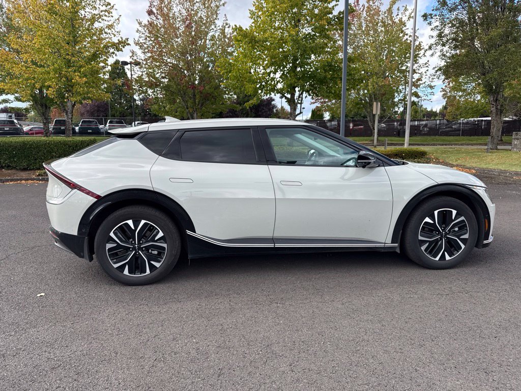 Used 2023 Glacier Kia Wind image 8