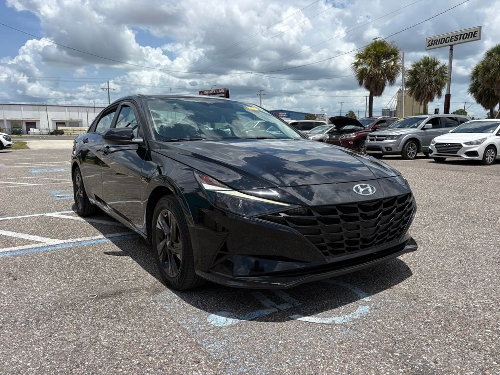 2023 Hyundai Elantra 1.6 HEV Blue's photo