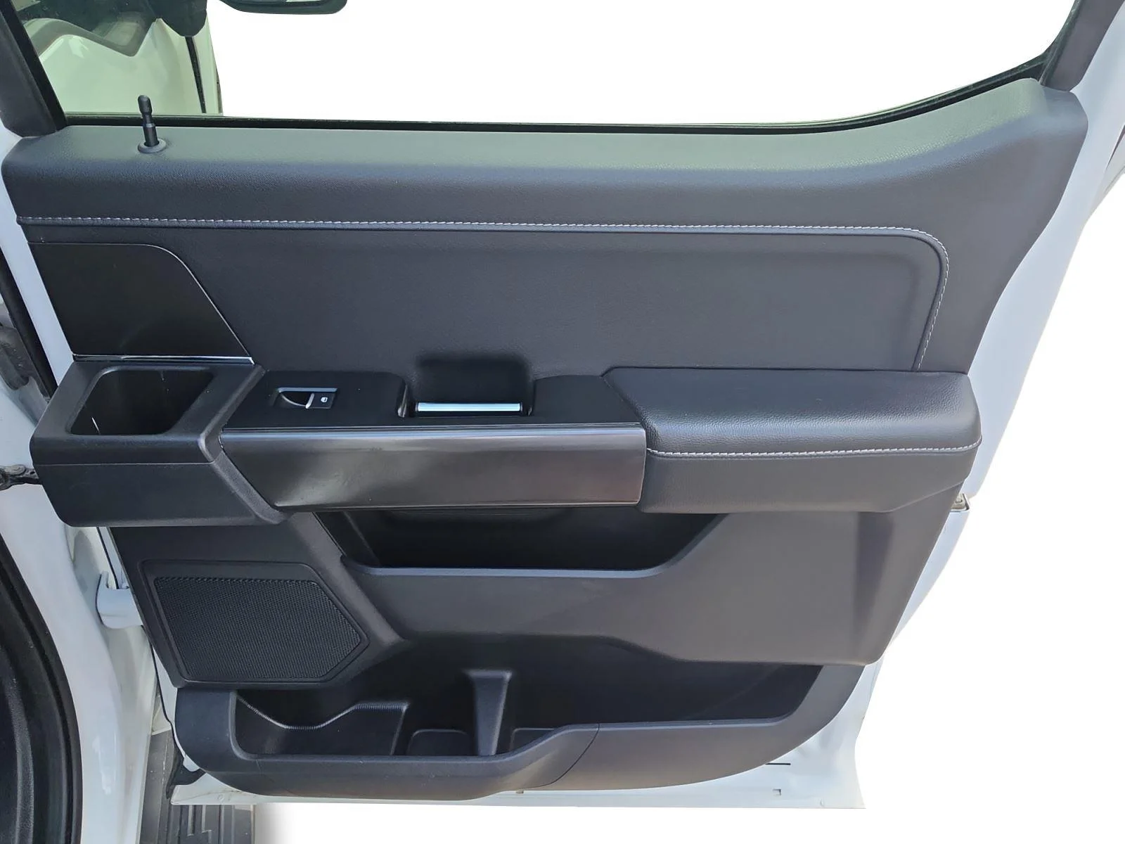 Used 2024 Oxford White Ford XLT image 23
