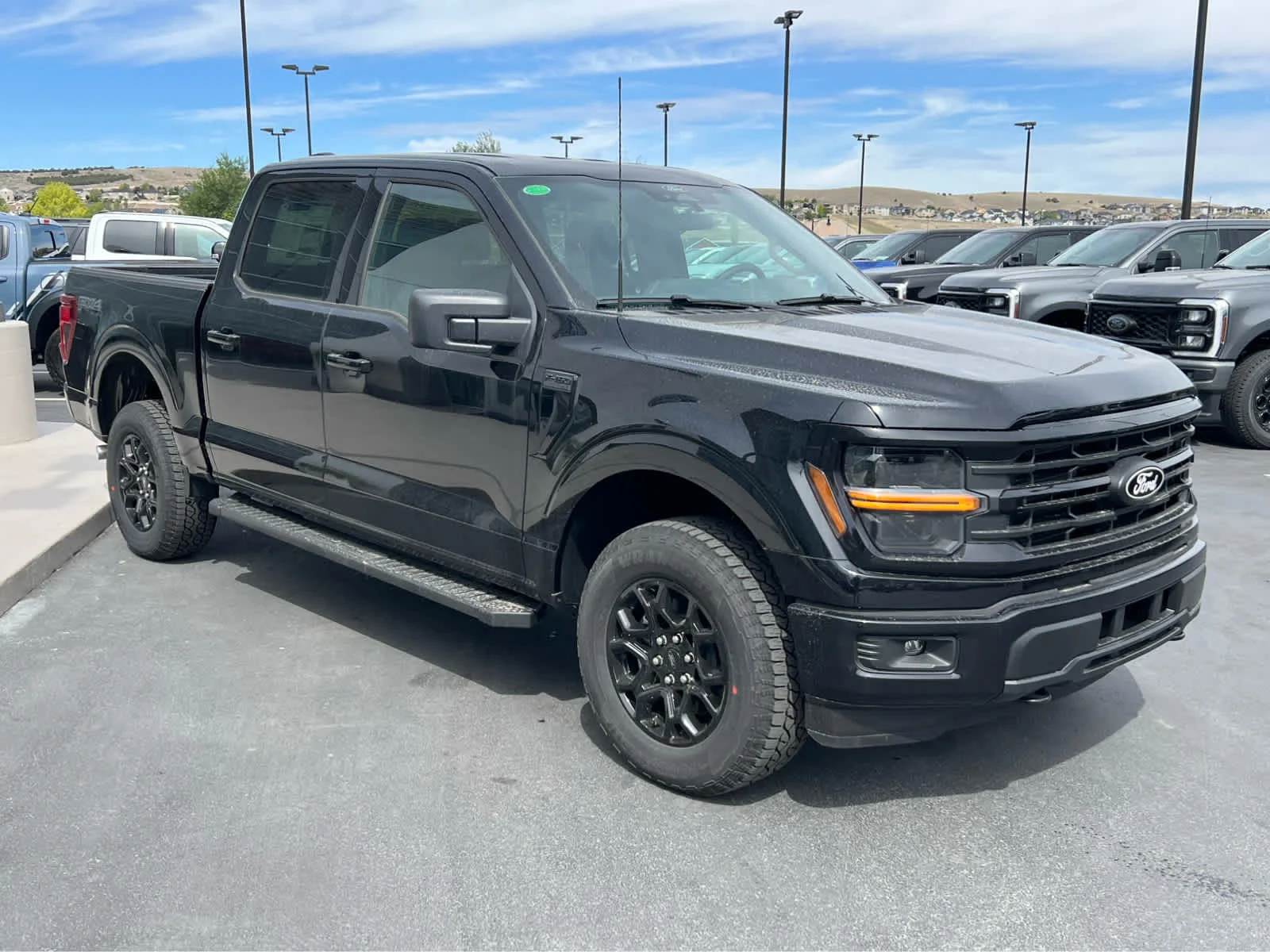 New 2026 Agate Black Metallic Ford XLT image 5
