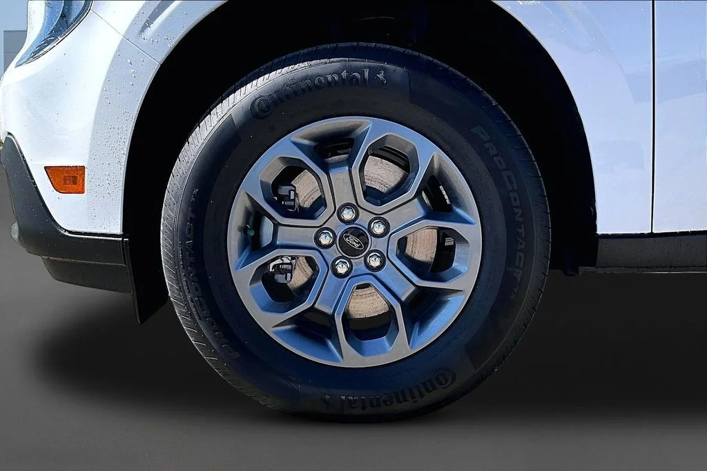 New 2026 White Ford XLT image 14
