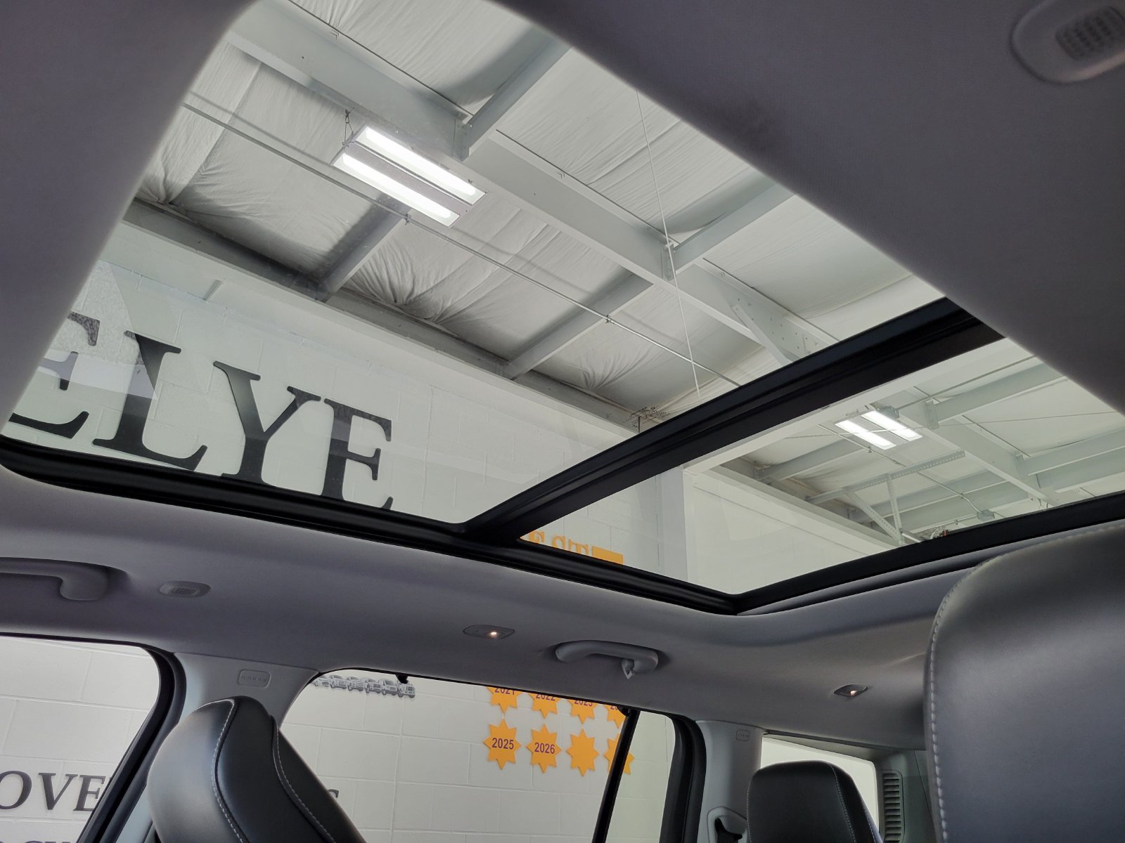 Used 2023 Black Jeep Limited image 12