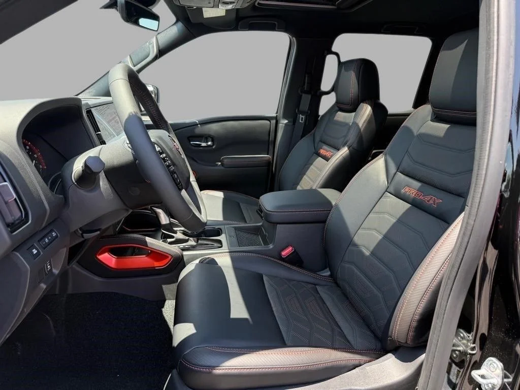 2025 Nissan Frontier PRO-4X - Photo 19