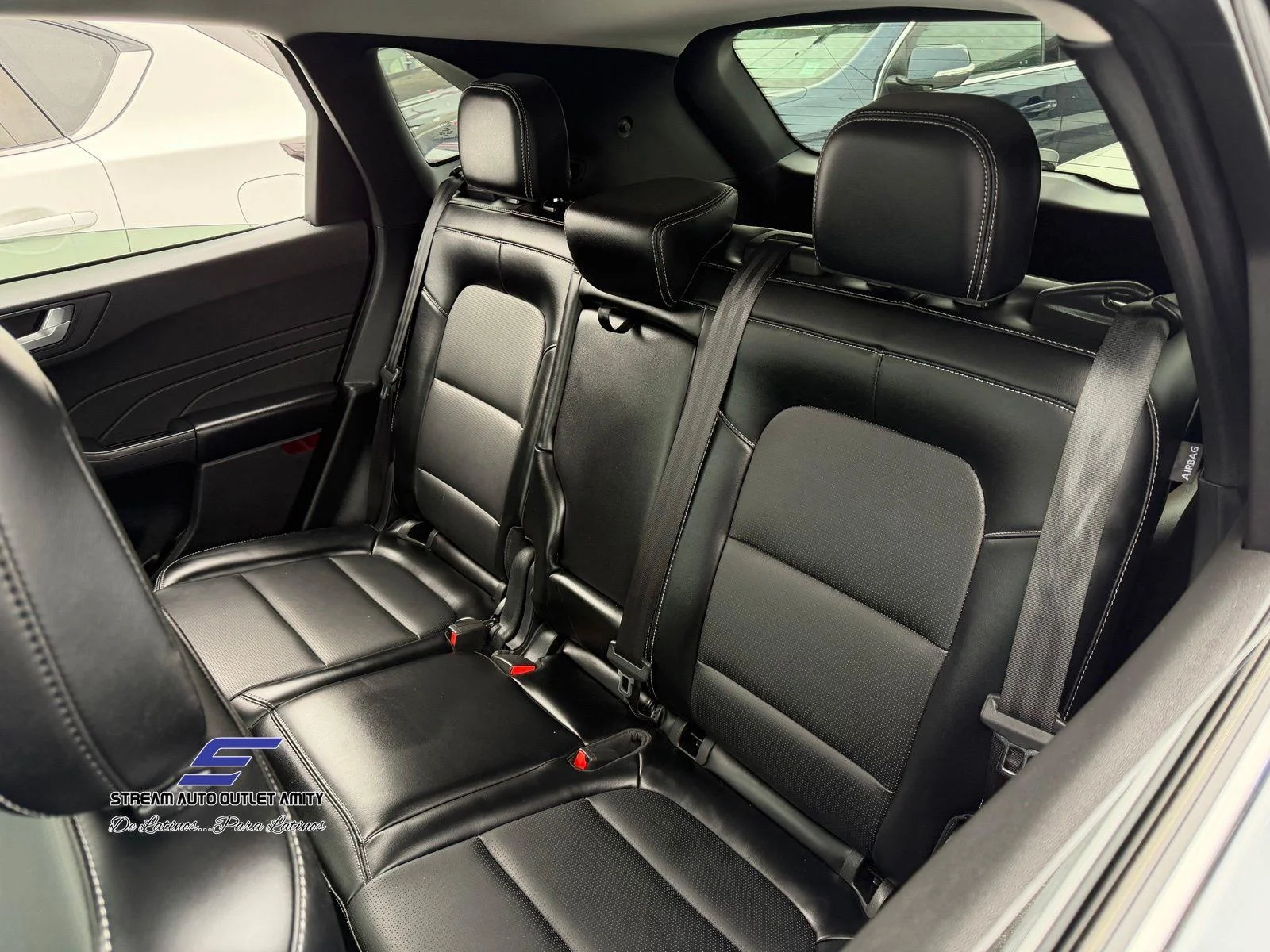 2025 Ford Escape Platinum - Photo 16