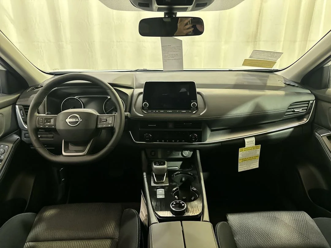 2026 Nissan Rogue SV - Photo 12