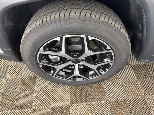 Used 2025 Silver Jeep Limited image 32