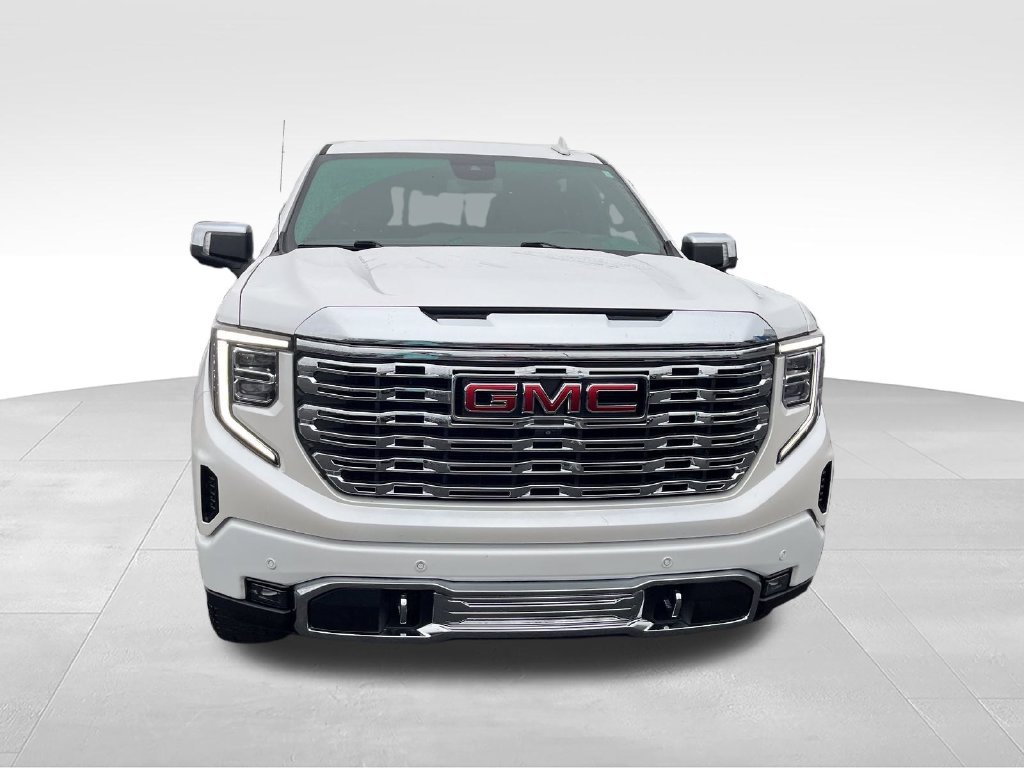 Used 2022 White GMC Denali image 8