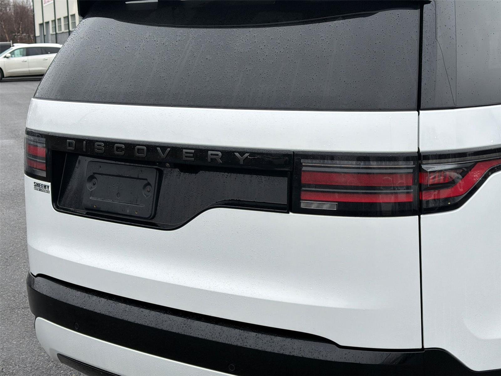 Used 2024 Fuji White Land Rover Dynamic SE image 30