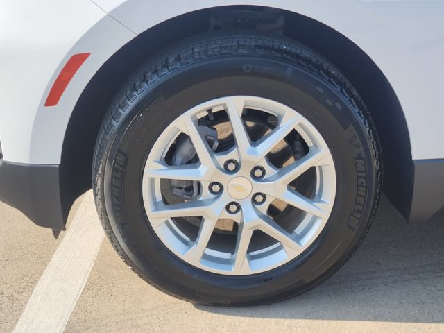 Used 2024 Summit White Chevrolet LT image 17