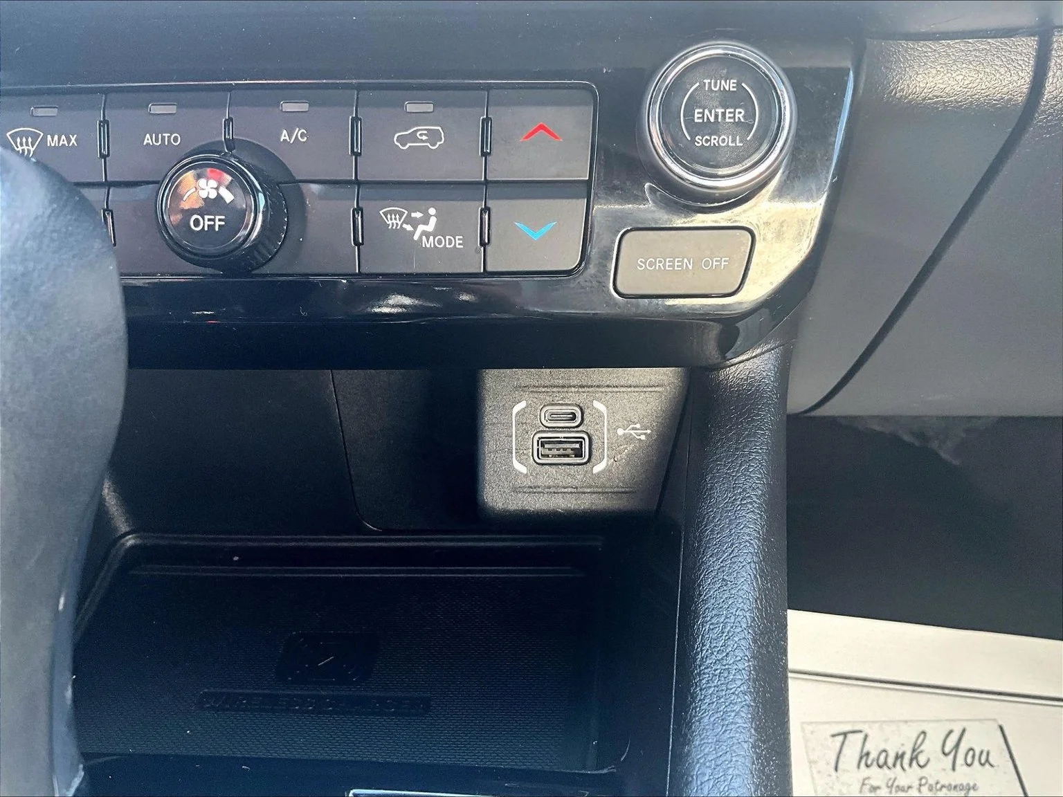 Used 2023 Black Jeep Latitude image 33