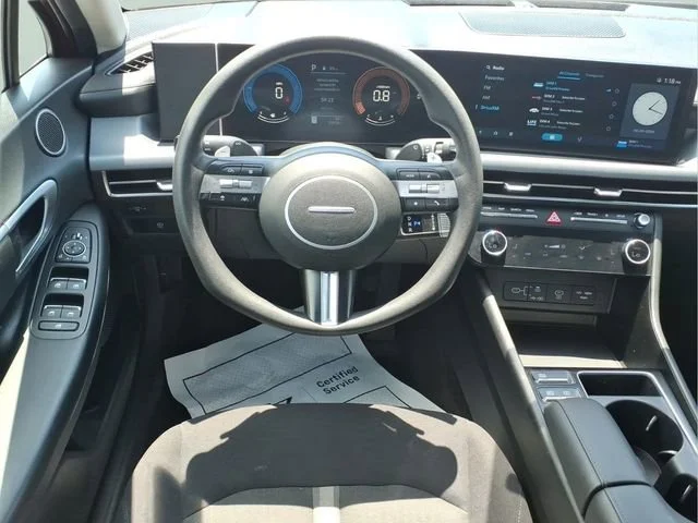 Used 2024  Hyundai SEL image 4