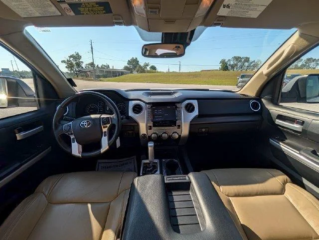 Used 2021 White Toyota SR5 image 12