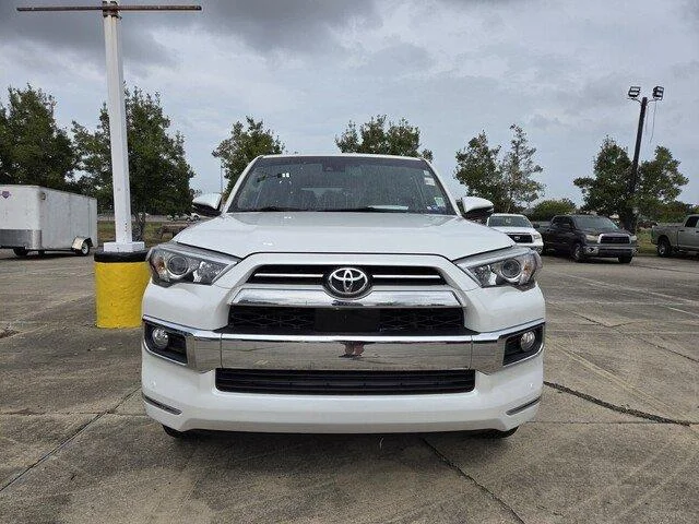 Used 2020 Blizzard Pearl Toyota Limited image 2