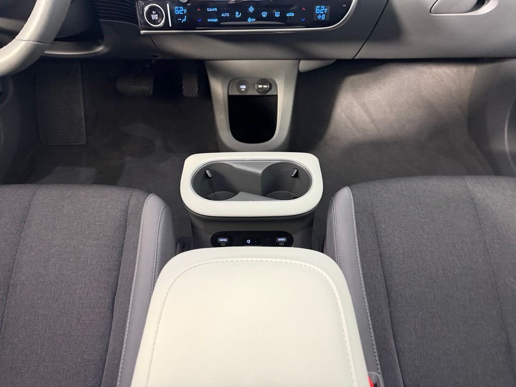 Used 2024 Green Hyundai SEL image 16