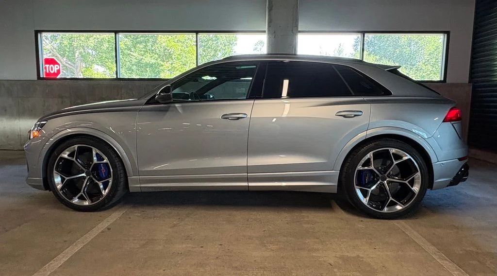 New 2027 Satellite Silver Metallic Audi 4.0T image 2