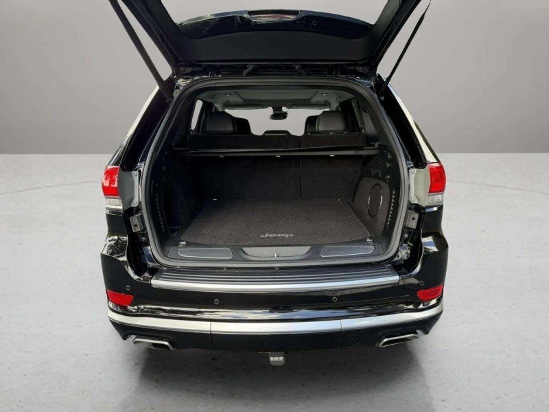 Used 2019 Black Jeep Summit image 32