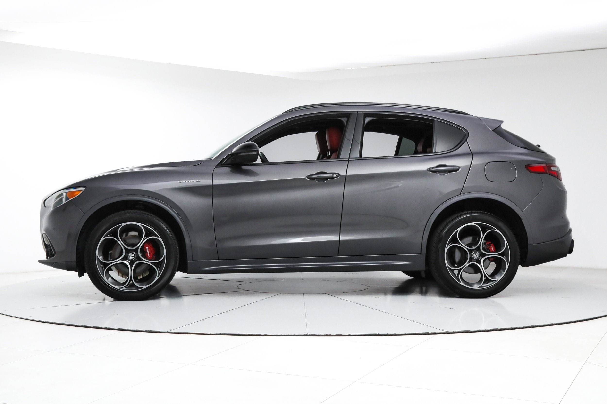Used 2022 Gray Alfa Romeo Veloce image 2