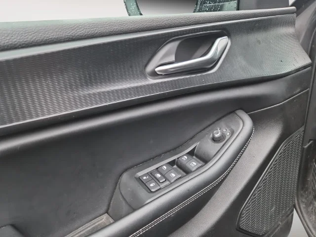 Used 2025 Gray Jeep Laredo X image 10