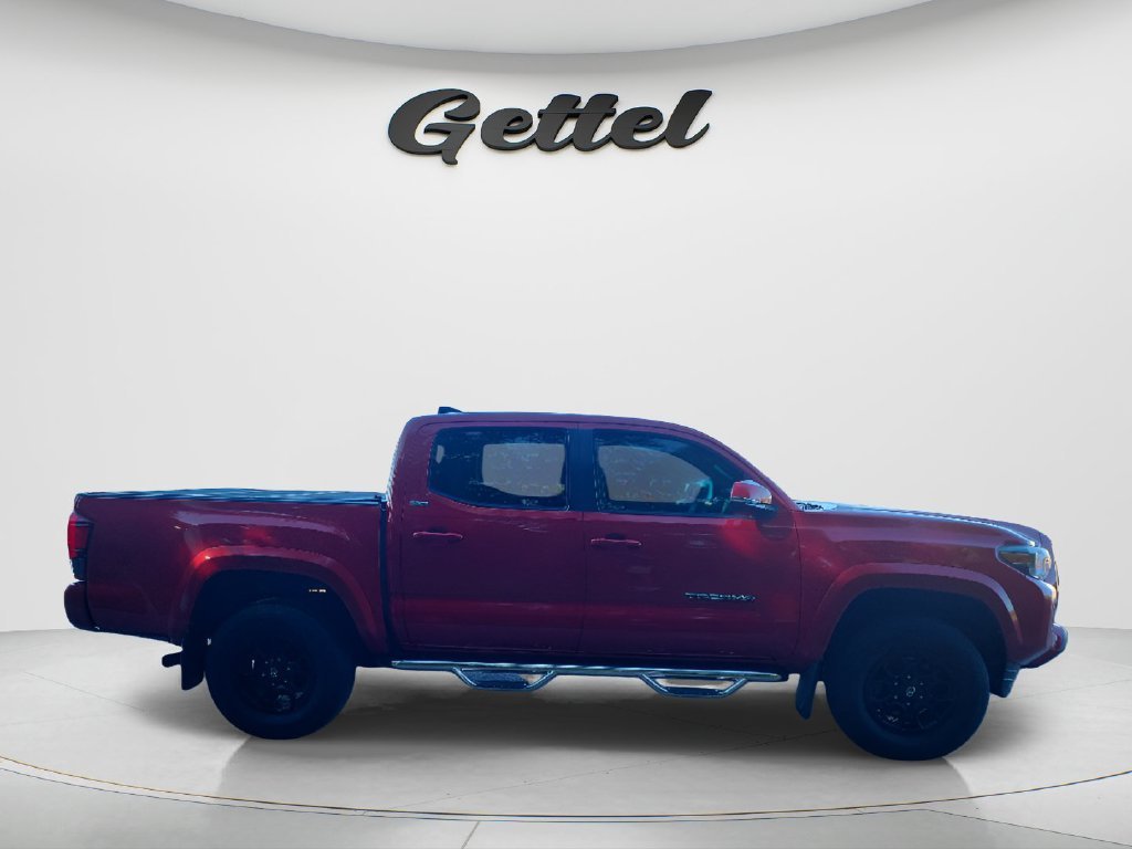 Certified Used 2022 Red Toyota SR5 image 4