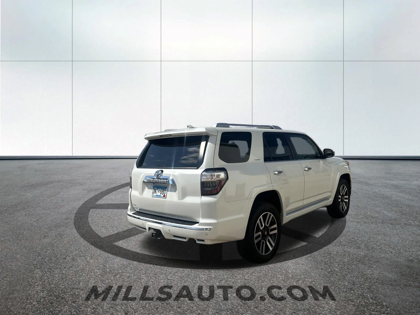 Used 2019  Toyota  image 4