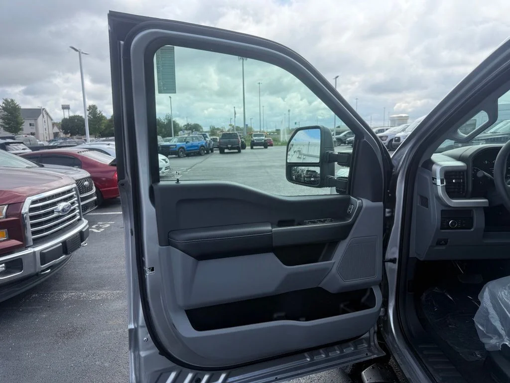 New 2027 Iconic Silver Metallic Ford F-250® XL image 14