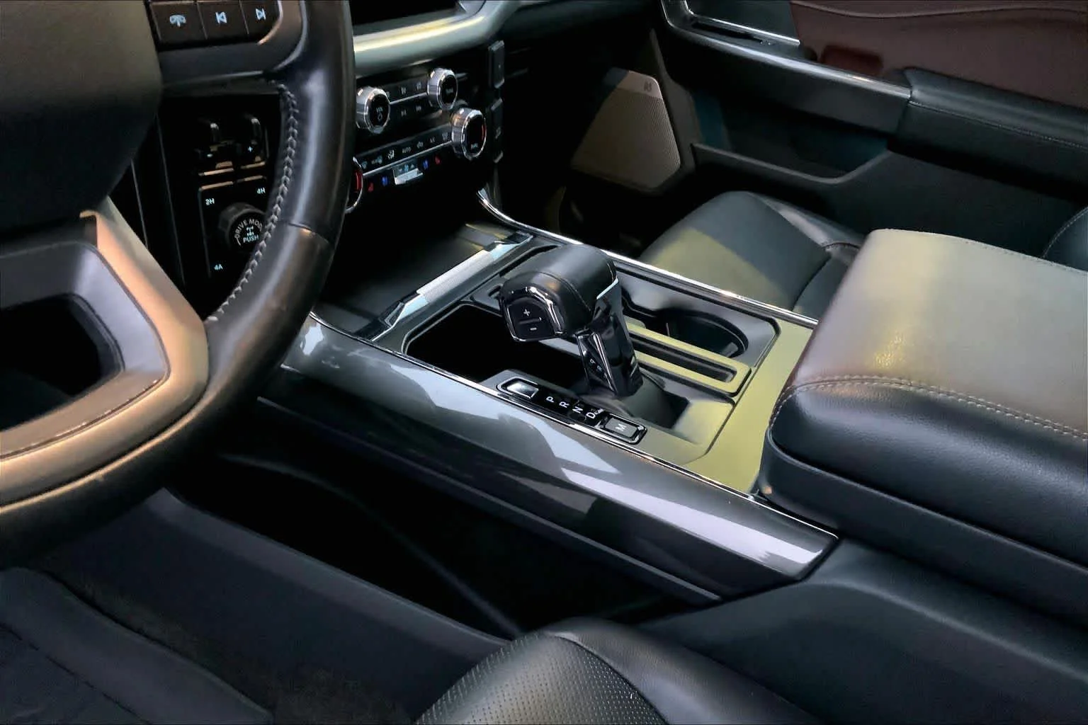 Used 2021 Agate Black Ford LARIAT image 14