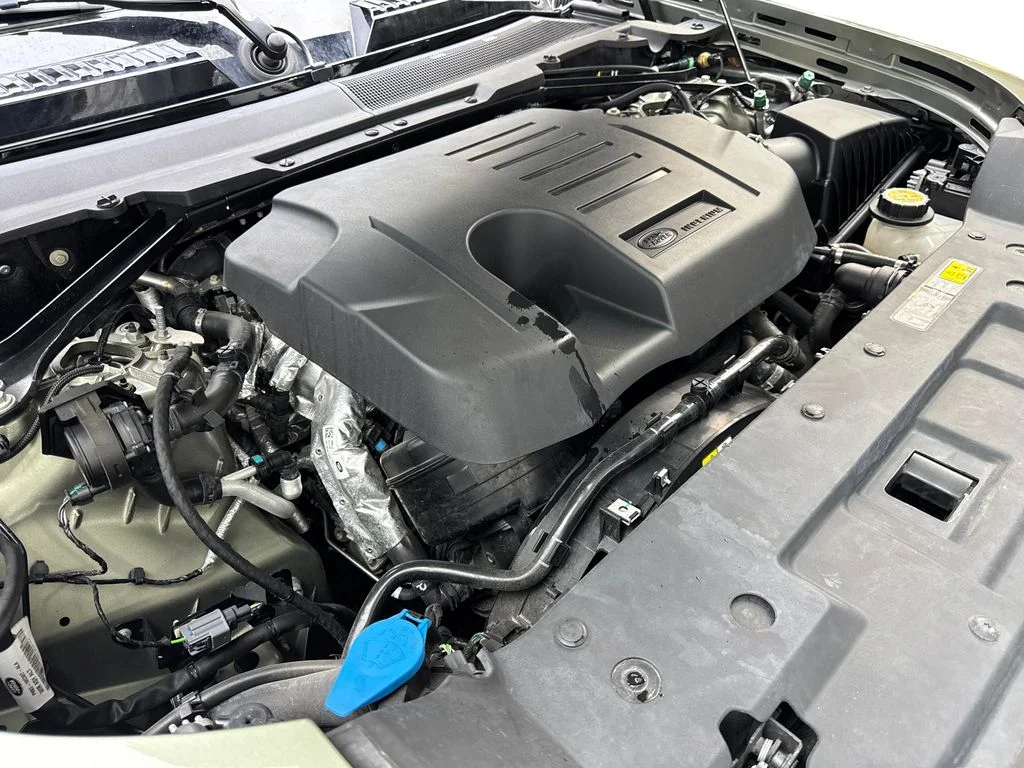 Used 2023 Green Land Rover X image 79