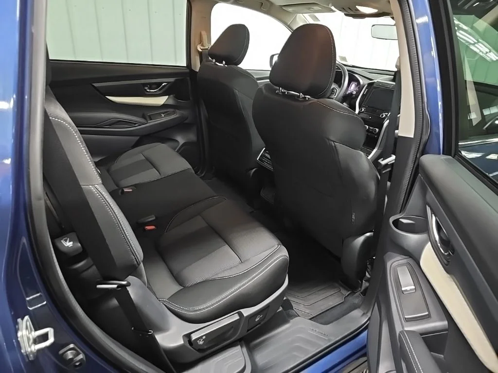 Used 2020 Blue Subaru Premium image 18